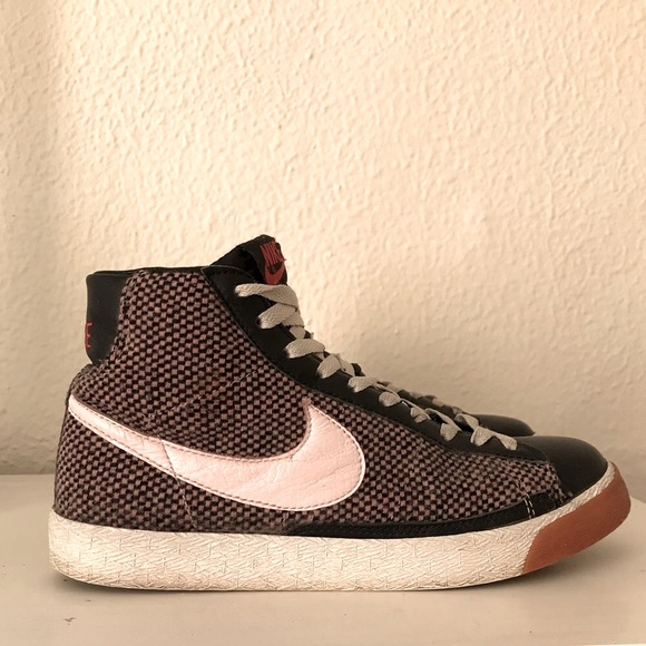 Women’s Authentic Nike Blazer Mid Size 7 - Picture 2 of 12